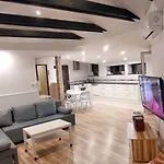 Station Katowa 11 Apartamento